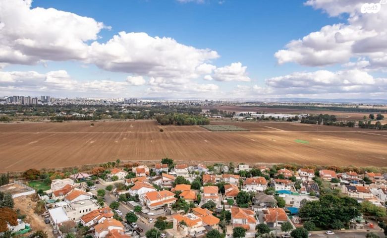 דירה, הכרמל, יבנה