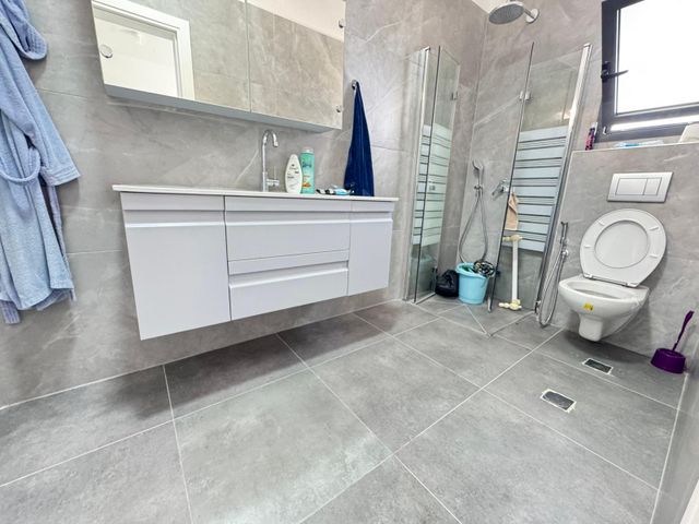 גג/ פנטהאוז, כיכר בני ברית, בית וגן, קרית אתא