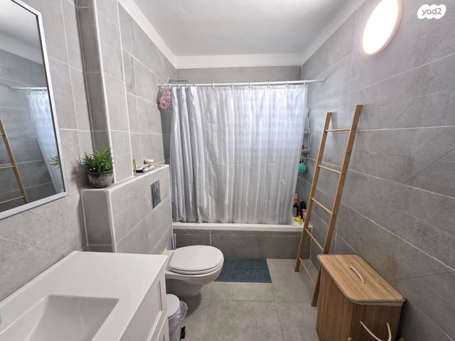 דירה, שלמה, פסגת זאב, ירושלים