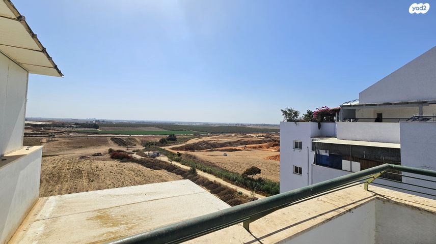 דופלקס, סמטת העלייה, בני עי''ש, בני עי"ש