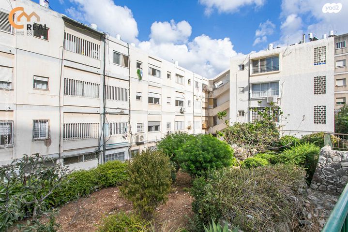 דירה, שדרות אליהו גולומב, הדר עליון, חיפה