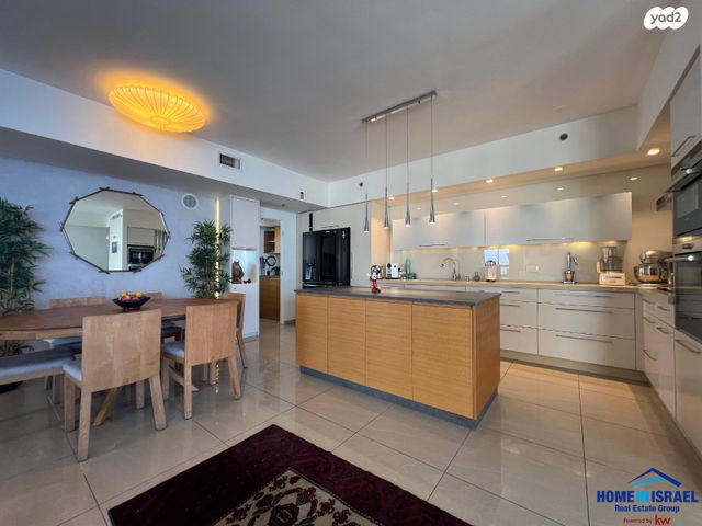 דירה, שדרות ניצה 26, צפון מערב מרכז העיר, נתניה