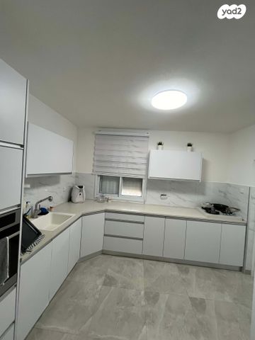 אביגדור המאירי 