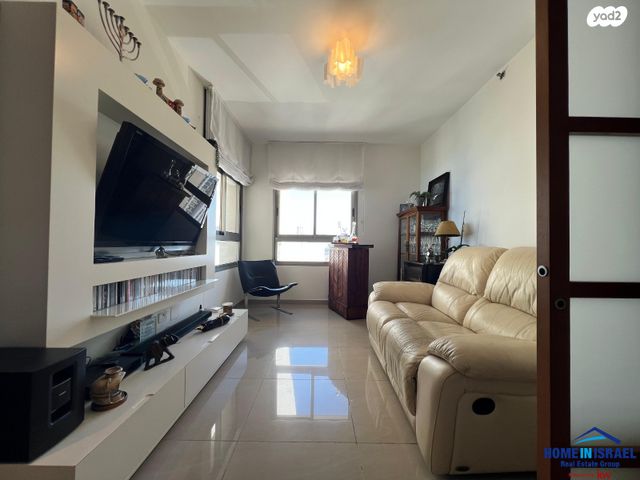 דירה, שדרות ניצה 26, צפון מערב מרכז העיר, נתניה