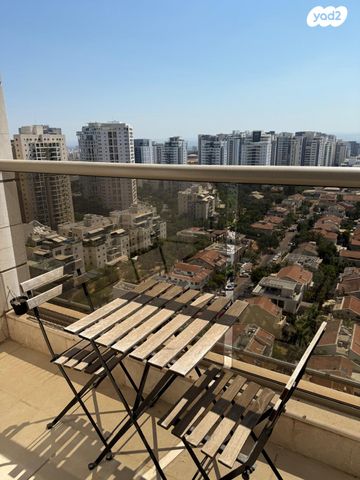 גג/ פנטהאוז, אגוז, פסגת אונו, קרית אונו