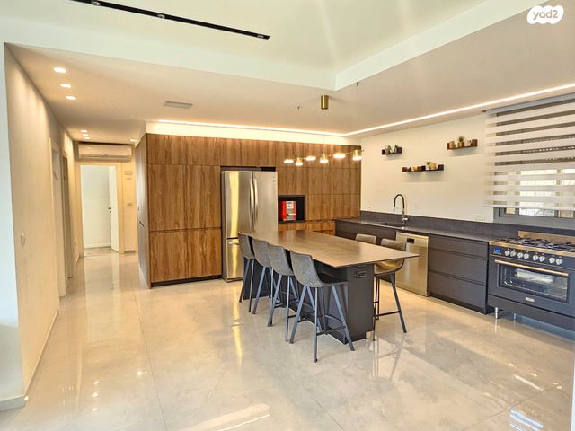 דירת גן, אנפה, סנסן, צור הדסה