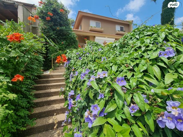 בית פרטי/ קוטג', כפר ורדים