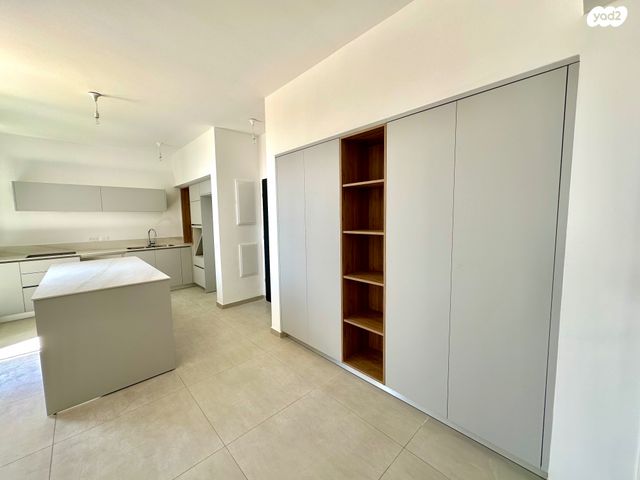 דירה, תרצה אתר, נווה זמר, רעננה