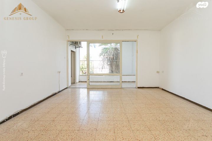 דירה, שדרות טרומפלדור, נווה שאנן, חיפה