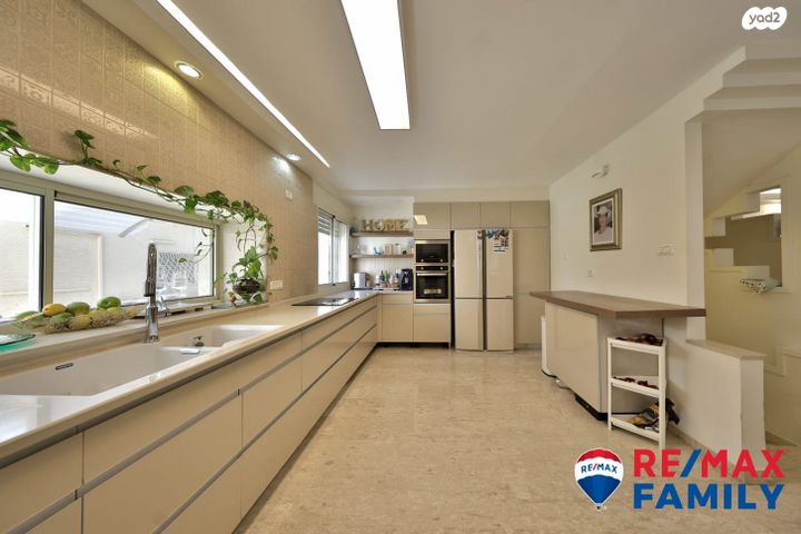 דו משפחתי, בנימין 2, מרכז העיר, סביניה, הוותיקה, קרית ביאליק