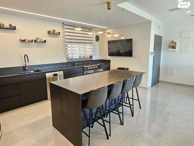 דירת גן, אנפה, סנסן, צור הדסה