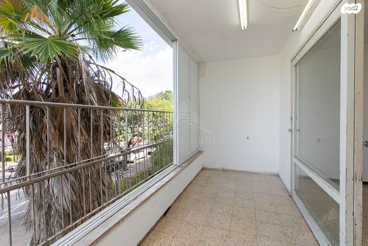 דירה, שדרות טרומפלדור, נווה שאנן, חיפה