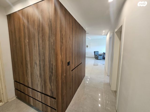 דירת גן, אנפה, סנסן, צור הדסה