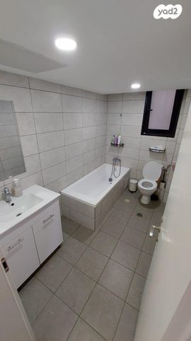 דירה, שמואל הנביא, פסגות אפק, ראש העין