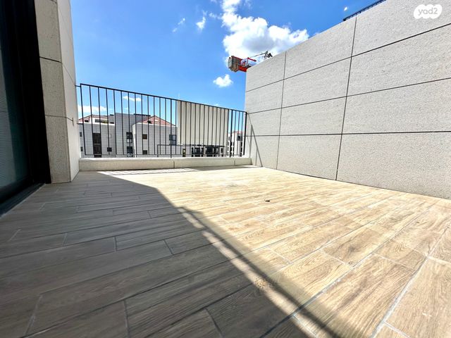 דירה, תרצה אתר, נווה זמר, רעננה