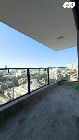 דירה, קלוזנר 11, לב העיר, בת ים