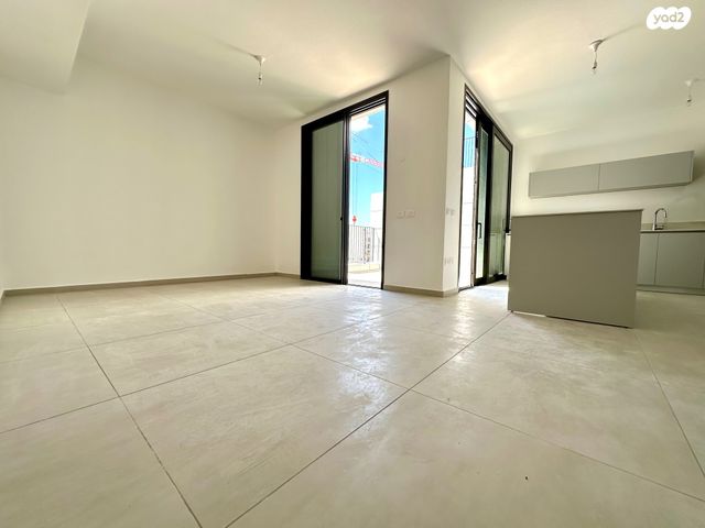 דירה, תרצה אתר, נווה זמר, רעננה