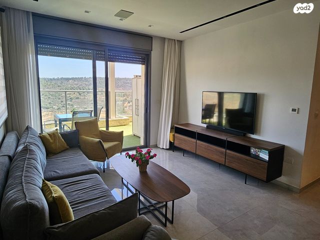 דירת גן, אנפה, סנסן, צור הדסה