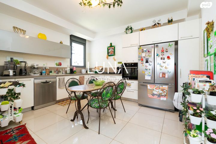 דירה, זלמן שז"ר 7, עיר ימים, נתניה