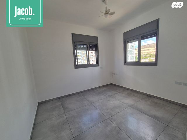 דירה, החותרים, טירת כרמל