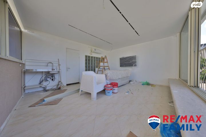 דו משפחתי, בנימין 2, מרכז העיר, סביניה, הוותיקה, קרית ביאליק