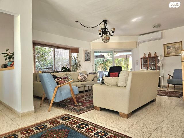 בית פרטי/ קוטג', כפר ורדים