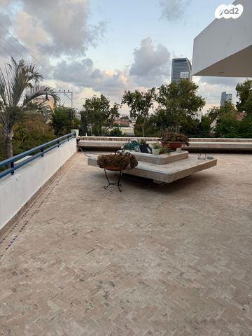 בית פרטי/ קוטג', דילה רינה יוסף 12, שיכון דן, נווה דן, תל אביב יפו