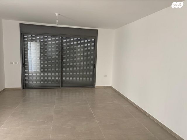 טריפלקס, צופים, צופים