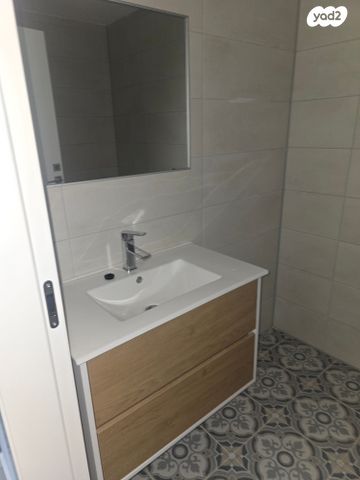 דירה, תוצרת הארץ 3, נחלת יצחק, תל אביב יפו