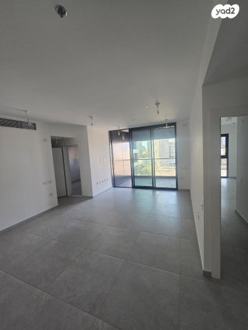 דירה, תוצרת הארץ 3, נחלת יצחק, תל אביב יפו