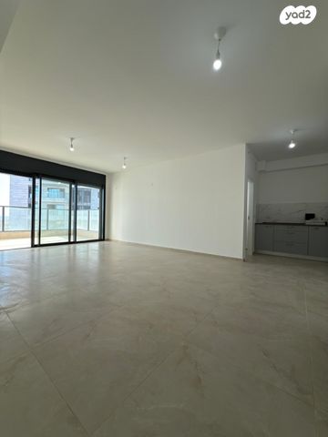 יפה ירקוני 7