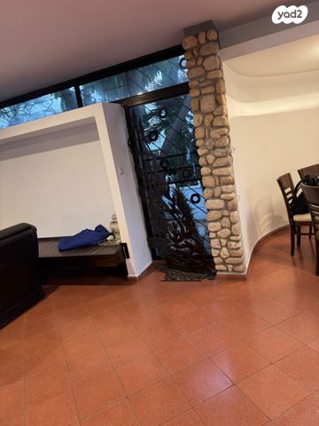 בית פרטי/ קוטג', דילה רינה יוסף 12, שיכון דן, נווה דן, תל אביב יפו