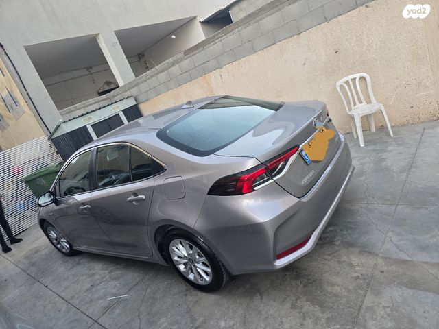 קורולה Sun היברידי אוט׳ 1.8 (98 כ״ס)