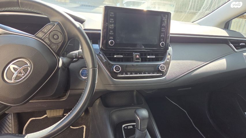 טויוטה קורולה