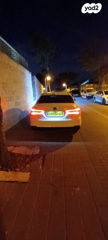 מודעת רכב טויוטה קאמרי