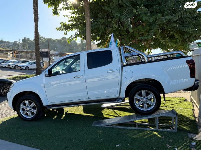 איסוזו די-מקס