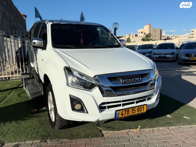 איסוזו די-מקס