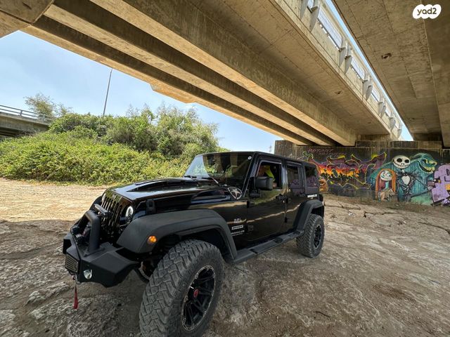 מודעת רכב ג'יפ רנגלר