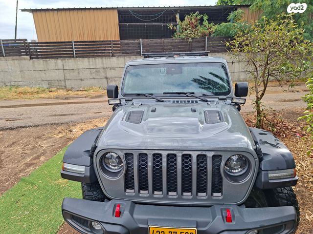 מודעת רכב ג'יפ גלדיאטור