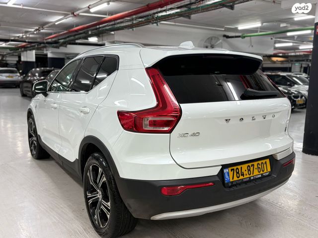 וולוו XC40