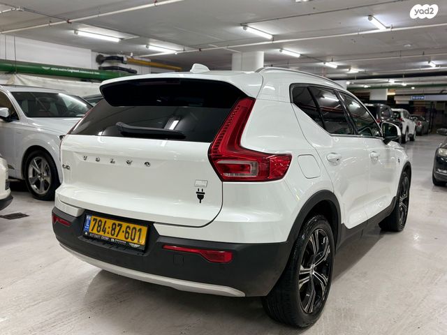 וולוו XC40