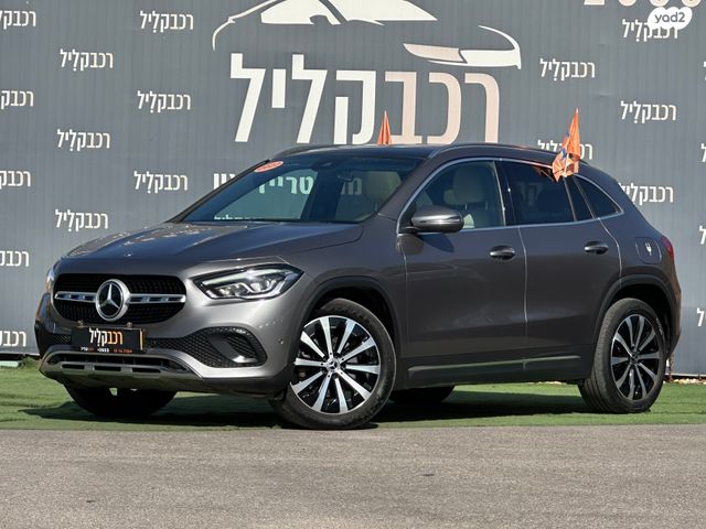 מרצדס-בנץ GLA