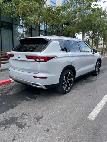 מיצובישי אאוטלנדר