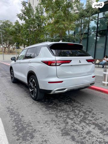 מיצובישי אאוטלנדר