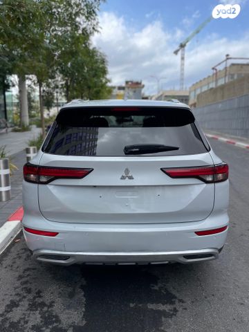 מיצובישי אאוטלנדר