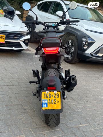 הוסקוורנה SVARTPILEN 250