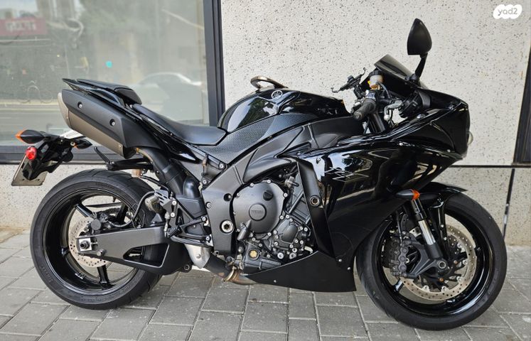 מודעת רכב ימאהה YZF-R1