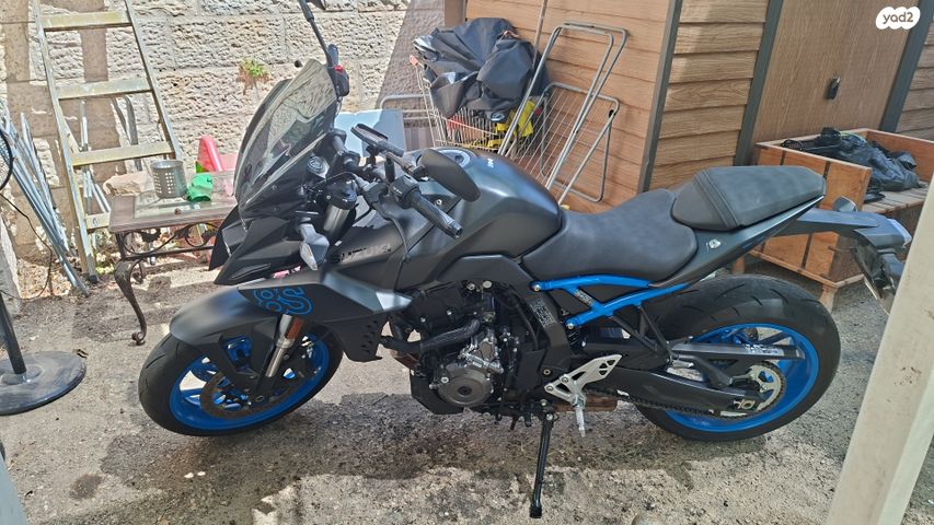 סוזוקי GSX-8S