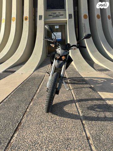 זירו- אופנועים חשמליים FX