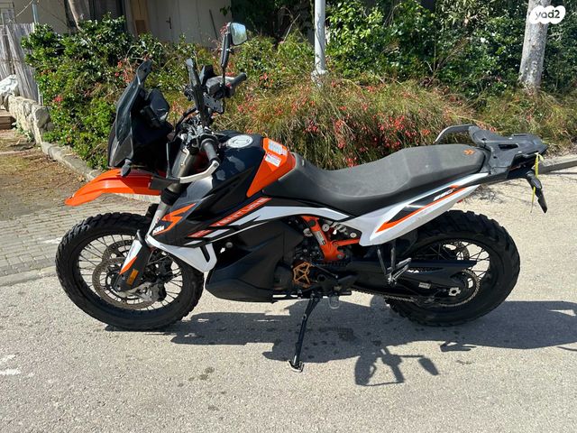 KTM Adventure 890R